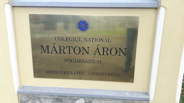 Iskolánk hivatalos elnevezése 2015 szeptember elsejétől: Márton Áron Főgimnázium (Colegiul Național  „Márton Áron”)